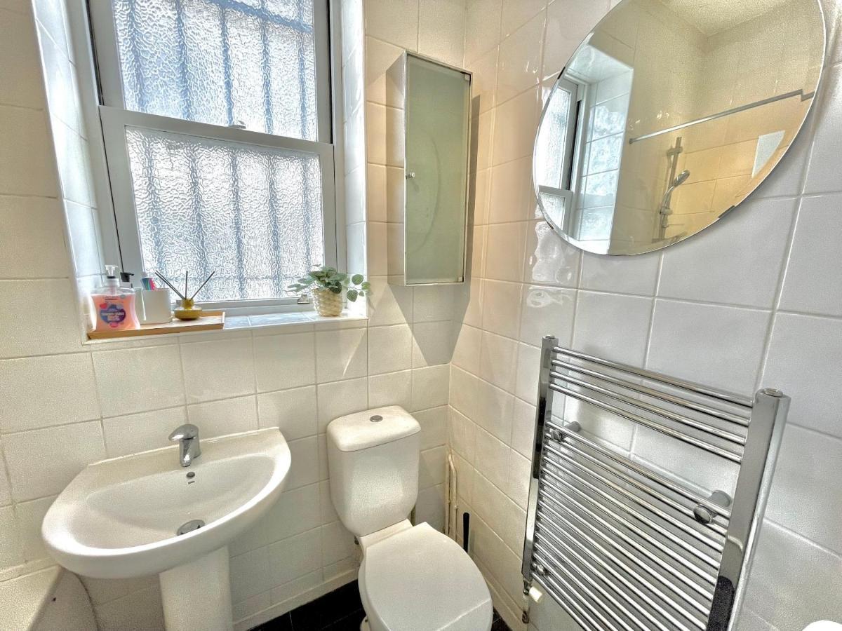 Archway Station Big Bedroom Flat London Exterior photo
